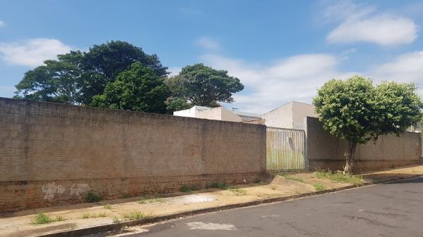 Imóvel Comercial no PALMEIRAS em Dracena-SP