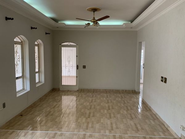 Imóvel Comercial no CENTRO em Dracena-SP
