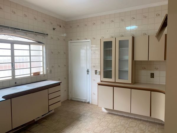 Imóvel Comercial no CENTRO em Dracena-SP