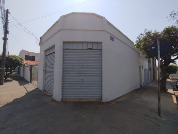 Imóvel Comercial no CENTRO em Dracena-SP