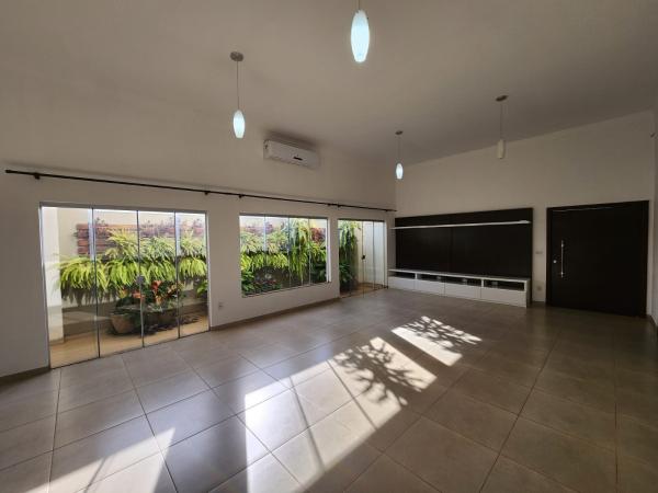 Imóvel Casa no CONDOMINIO ATLANTIS em Dracena-SP