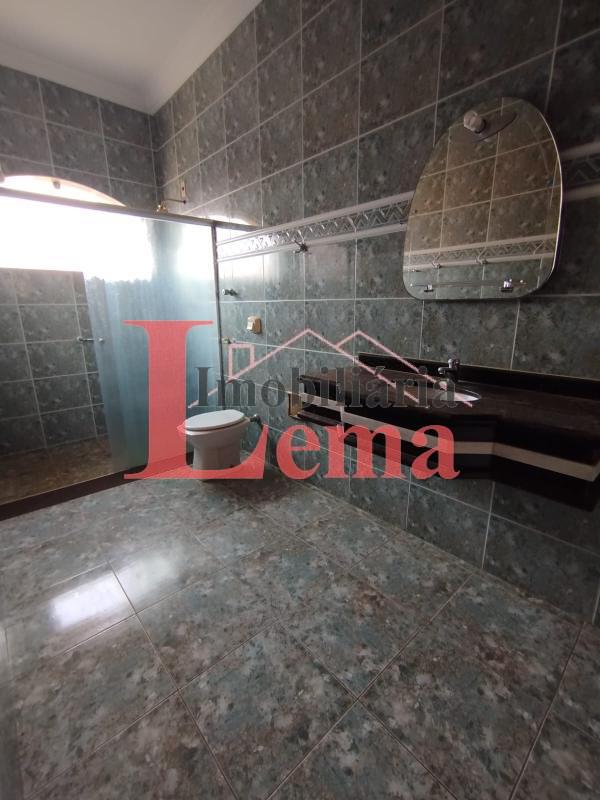 Imóvel Casa + Salão Comercial no CENTRO em Dracena-SP