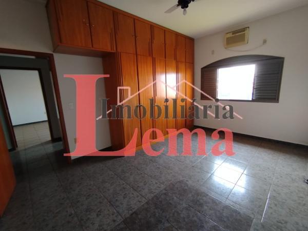 Imóvel Casa + Salão Comercial no CENTRO em Dracena-SP