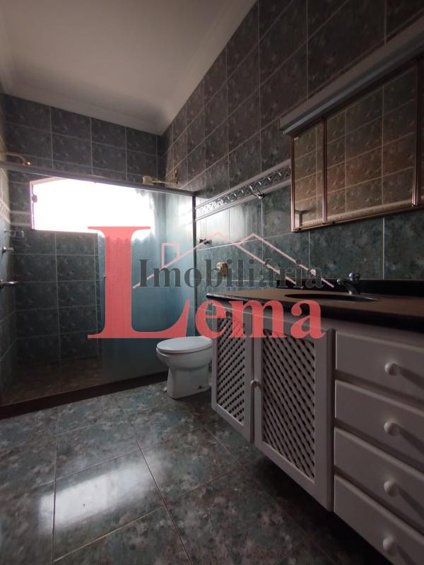 Imóvel Casa + Salão Comercial no CENTRO em Dracena-SP