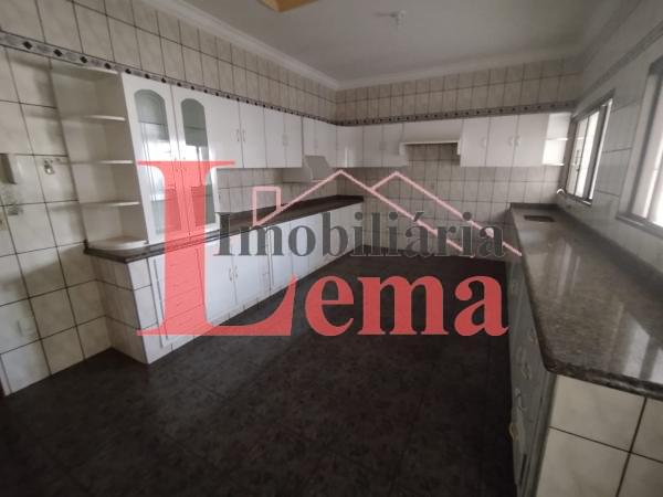 Imóvel Casa + Salão Comercial no CENTRO em Dracena-SP
