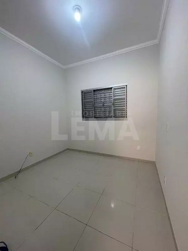Imóvel Casa no VITÓRIA RÉGIA  em Dracena-SP