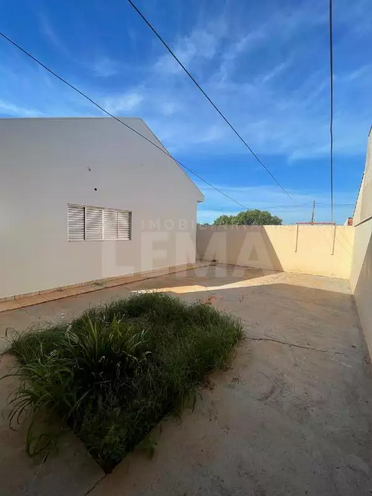 Imóvel Casa no VITÓRIA RÉGIA  em Dracena-SP
